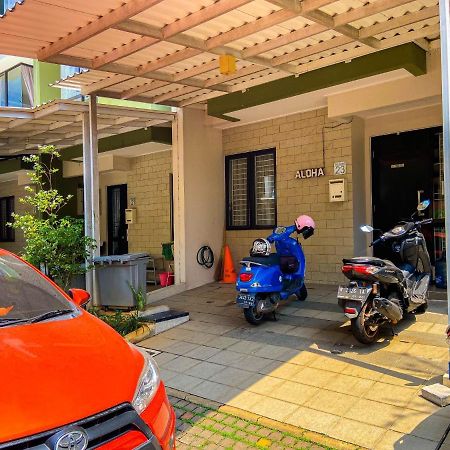 Aloha Guest House - 1 Male Only Tangerang Eksteriør bilde