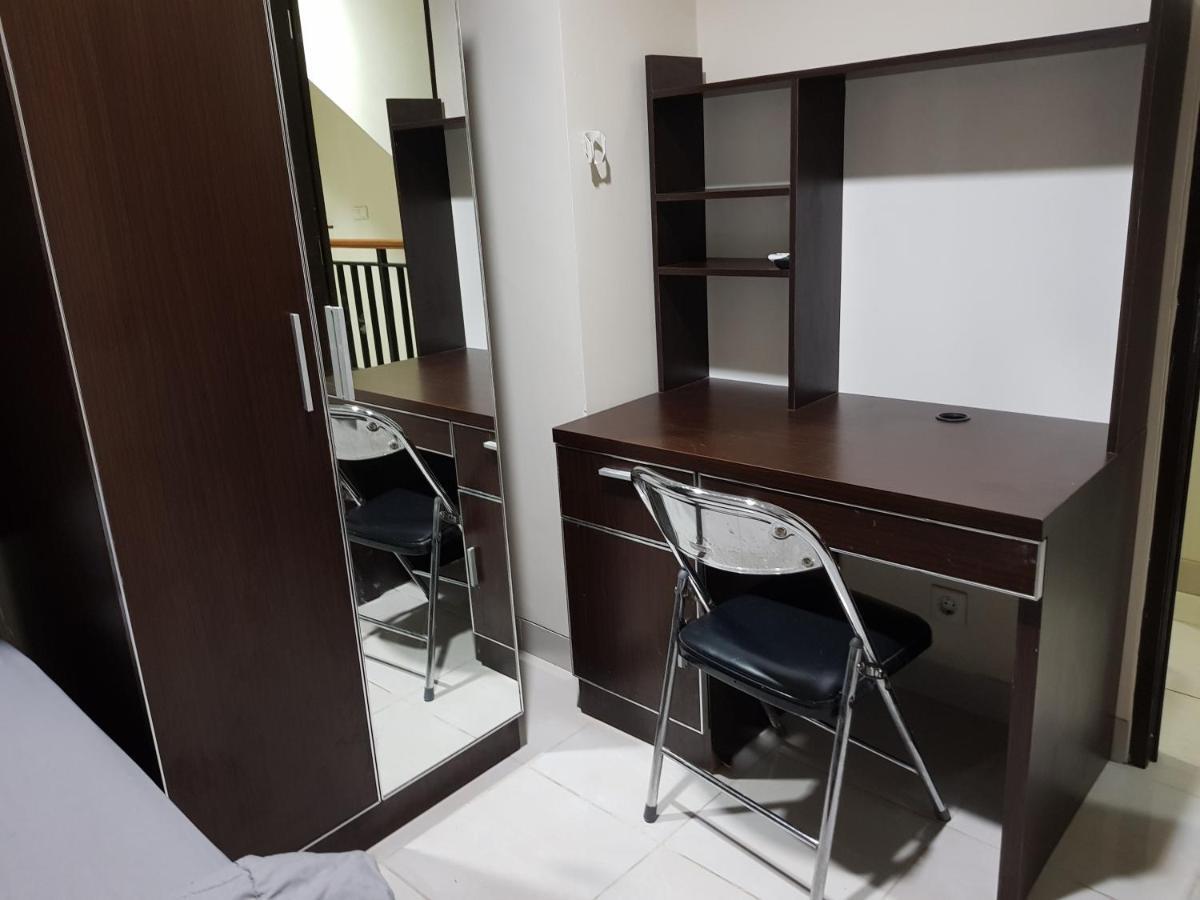 Aloha Guest House - 1 Male Only Tangerang Eksteriør bilde
