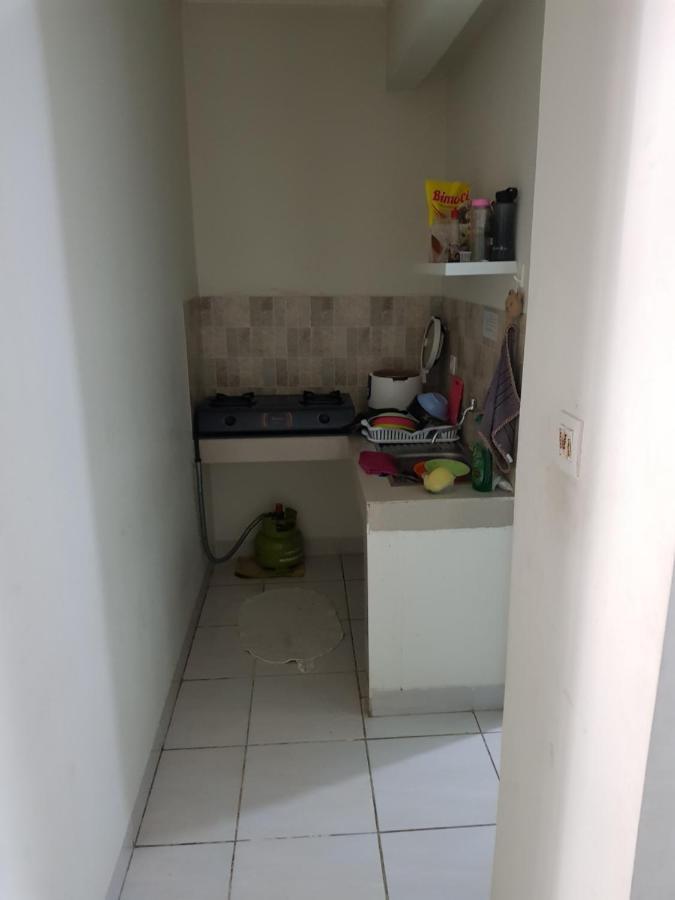 Aloha Guest House - 1 Male Only Tangerang Eksteriør bilde